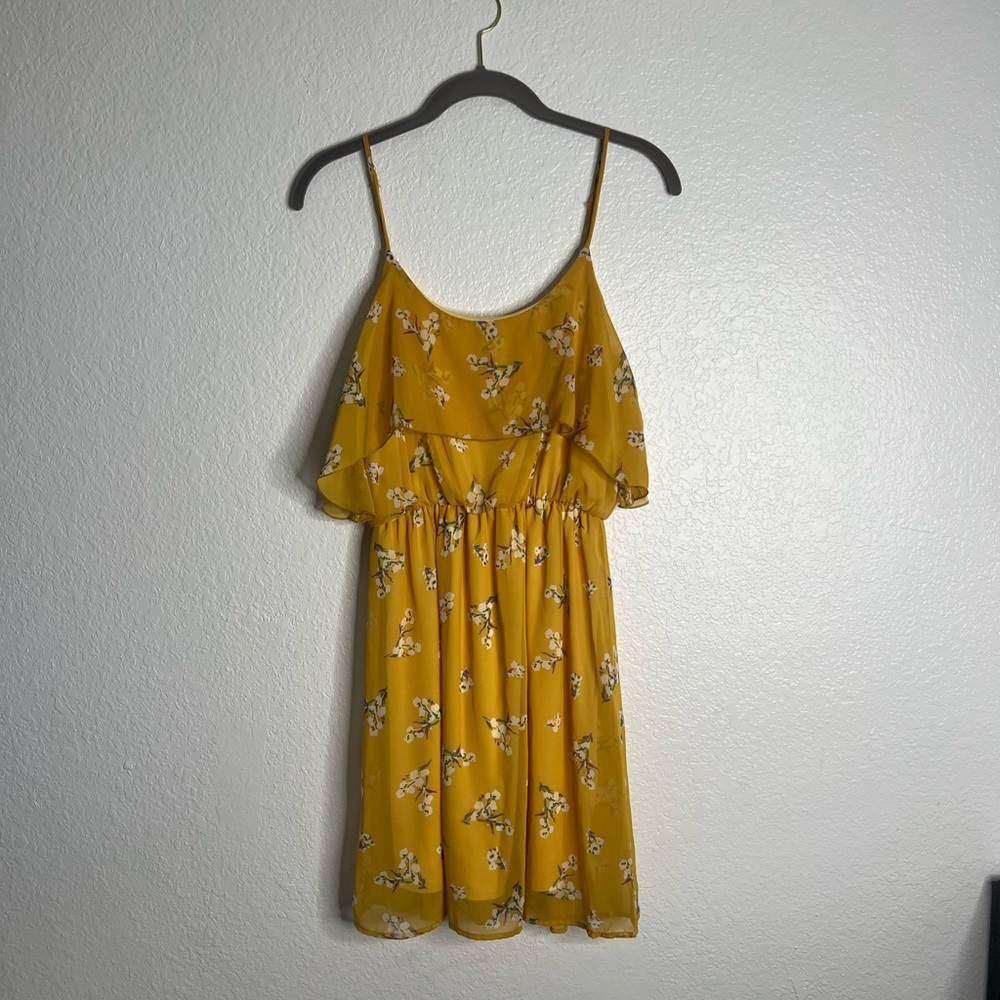 Everly Yellow Floral Sun Dress Adjustable Straps Size Small